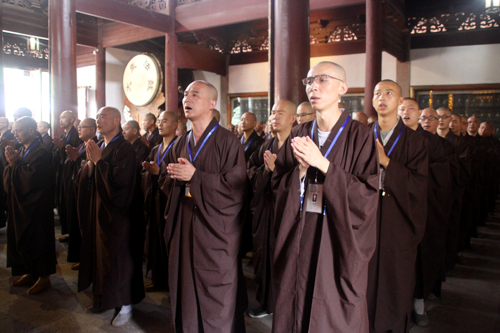 七塔禅寺传授护国兴圣三坛大戒法会举行上堂斋说法仪式