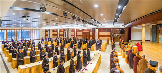 法讯｜七塔禅寺隆重举行传授三皈依法会