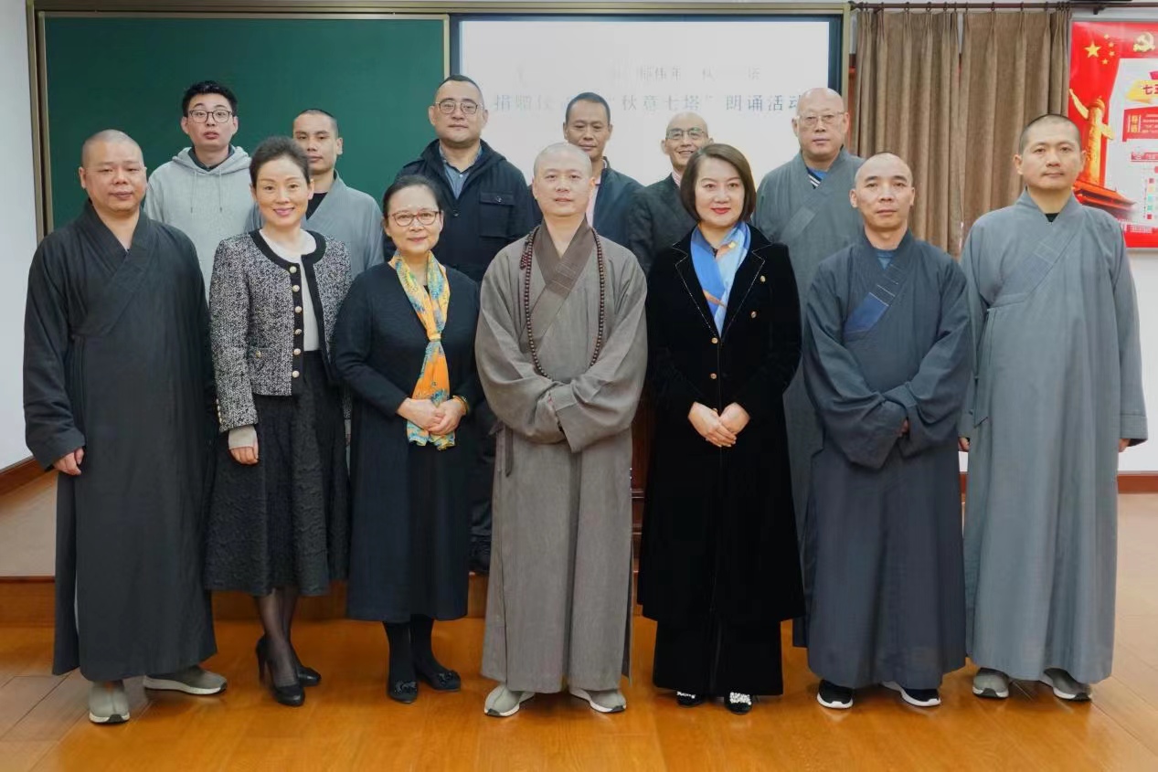 92729f56c7a5ca528cf0a5e62cd12c0